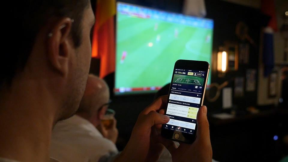 Beyond Traditional Bets: Live Betting for the Modern Player