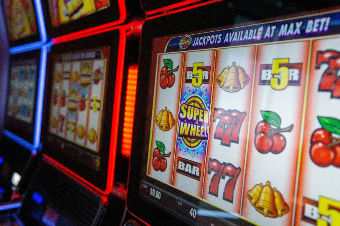 The Rise of Online Gaming Slots: A Digital Spin on Classic Entertainment